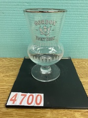 4700